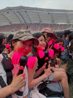 Jung Yi-seo Instagram - Blackpink in your area! 🖤🩷🖤🩷