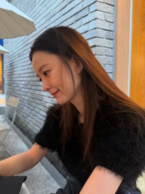 Jung Yu-mi Instagram - 유미구미뉴미 오랜만🤎