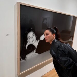 Jung Yu-mi Instagram - 😎🖤