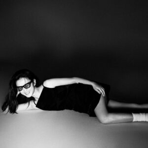Jung Yu-mi Instagram - 😎🖤