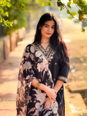 Kajal Sharma Instagram - 🍃🖤🥀