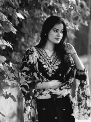 Kajal Sharma Instagram - 🍃🖤🥀