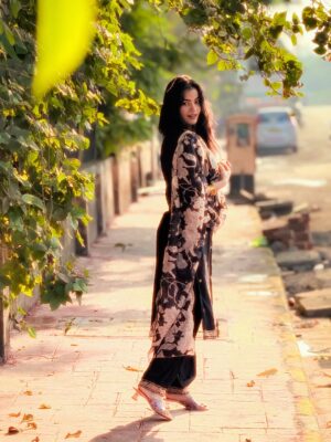 Kajal Sharma Instagram - 🍃🖤🥀