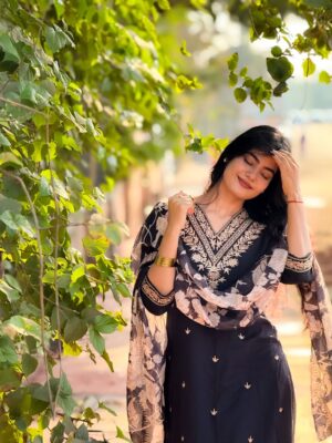 Kajal Sharma Instagram - 🍃🖤🥀