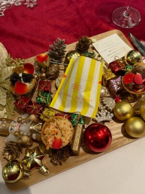 Kalen Anzai Instagram - ．
めりくりーー〜🎅🎄🤍🎀
⁡
ブーツも可愛いしご飯も美味しいし〜>⩊<🤍