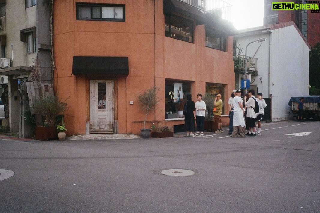 Karena Lam Kar-Yan - 2.6K Likes - 8月-11月 
拍戲，辦展，當評審
All is good…
感恩非常
