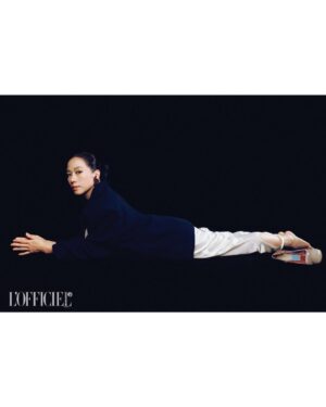 Karena Lam Kar-Yan Instagram - #LOFFICIELcover：林嘉欣(@karenalamkayan)，一位敢於脫離舒適圈的探索者。在她首部參演的英文迷你電影集《The Season》中，她除了以英文來演戲，更挑戰一個打破大眾對她既定印象的角色。

雖然這部迷你電影集明年才正式上線，不過嘉欣在今次的封面專訪中率先分享以英文演戲的體驗，更談到演戲的迷人之處：「我覺得人與人之間的關係是戲劇的核心。每個演員的演繹都不同，正因為大家對同一件事的看法與想像都不一樣。人生經驗各異，所以同一場戲，十個人來演，就會有十種截然不同的呈現。這正是表演迷人的地方，你能從中看到人的本質。」

完整訪問：link in bio

Karena Lam is a daring explorer who is unafraid to step outside her comfort zone. In her first role in the English mini-series “The Season,” she not only performs in English but also takes on a role that challenges the public’s established perceptions of her.

While the mini-series will premiere next year, Karena has already shared her insights into her experience of acting in English during our cover interview, discussing the allure of acting: “I believe that the connections between people are fundamental to acting. Each actor’s interpretation is distinct because we all have different views and imaginations regarding the same topic. With our varied life experiences, if ten people perform the same scene, there will be ten completely different interpretations. This is what makes acting so fascinating; it allows us to see the essence of human nature.”

Full Interview：link in bio

Editorial Director: @j_ohnng 
Deputy Editorial Director: @_joankong 
Editor-in-Chief: @angelfong 
Photographer: @kuohuankao 
Creative Director & Stylist: @quentilu 
Makeup Artist: @Carlin_Chen 
Hair Stylist: @sydni_q (ZOOM Hairstyling) 
Photography Assistant：Wang Zeng, Stan Hong, Jonas Peng 
Styling Assistant：Claire Chu, An Hu 

#LOFFICIELhongkong #KarenaLam #林嘉欣