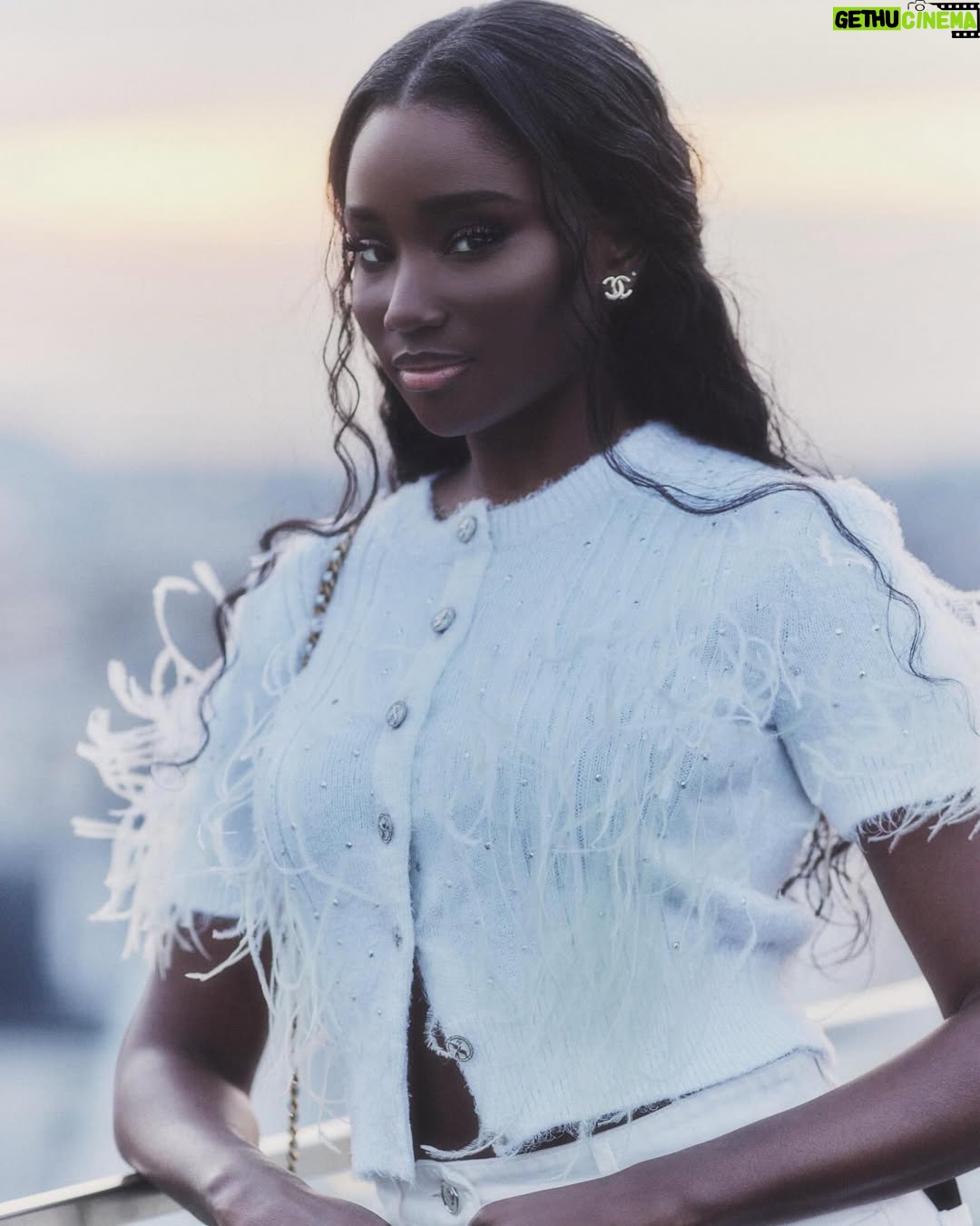 Karidja Touré - 33.4K Likes - @chanelofficial 🍀

💄@yacinediallo 
💇🏾‍♀️@bonitaparis_ 
💇🏾‍♀️ @expertdenilsonpedro