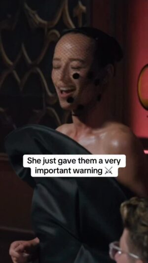 Karine Vanasse Instagram - When the Lady of the Manor offers advice, you listen! ⚔️ Watch a new episode of #TheTraitorsCanada now on CTV.ca and @cravecanada.