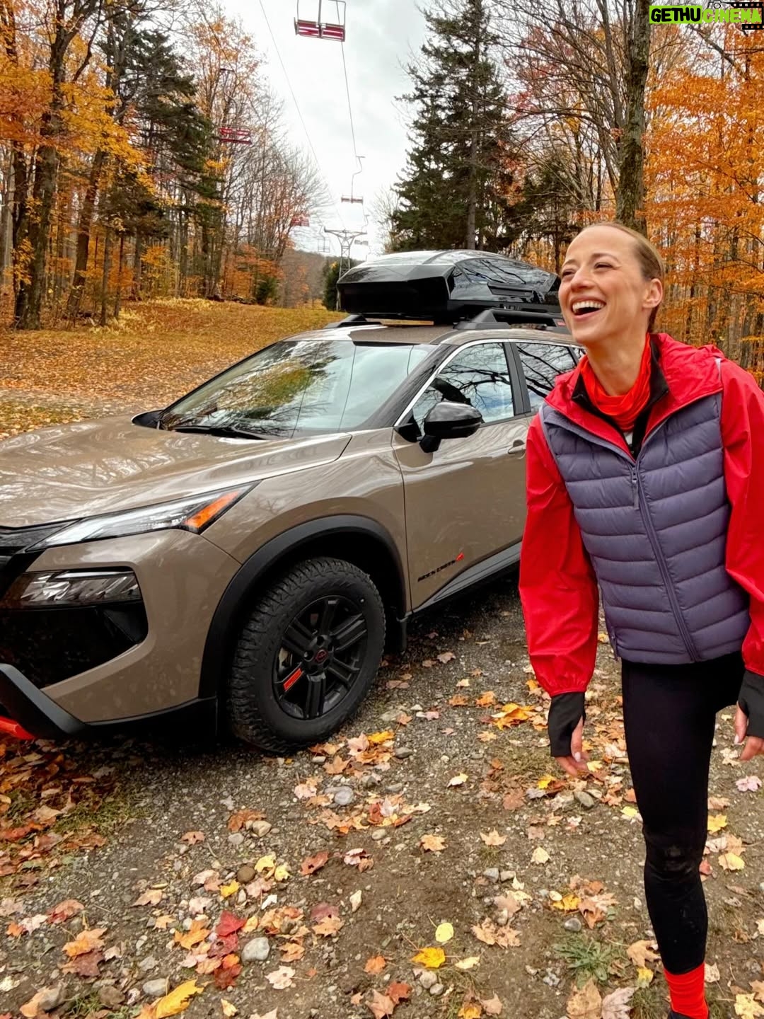 Karine Vanasse - 1.6K Likes - Tout juste avant la première neige, petits souvenirs de tournage pour le Rogue avec ma gang de @nissancanada.

… c’était le décor parfait pour dévoiler le nouveau membre dans la famille Rogue : la version Rock Creek ! 
Il est d’ailleurs tout aussi heureux dans la neige aujourd’hui. ❄️⛰️

@nissancanada 
@tamtamtbwa 
bts @guillaumelandry22