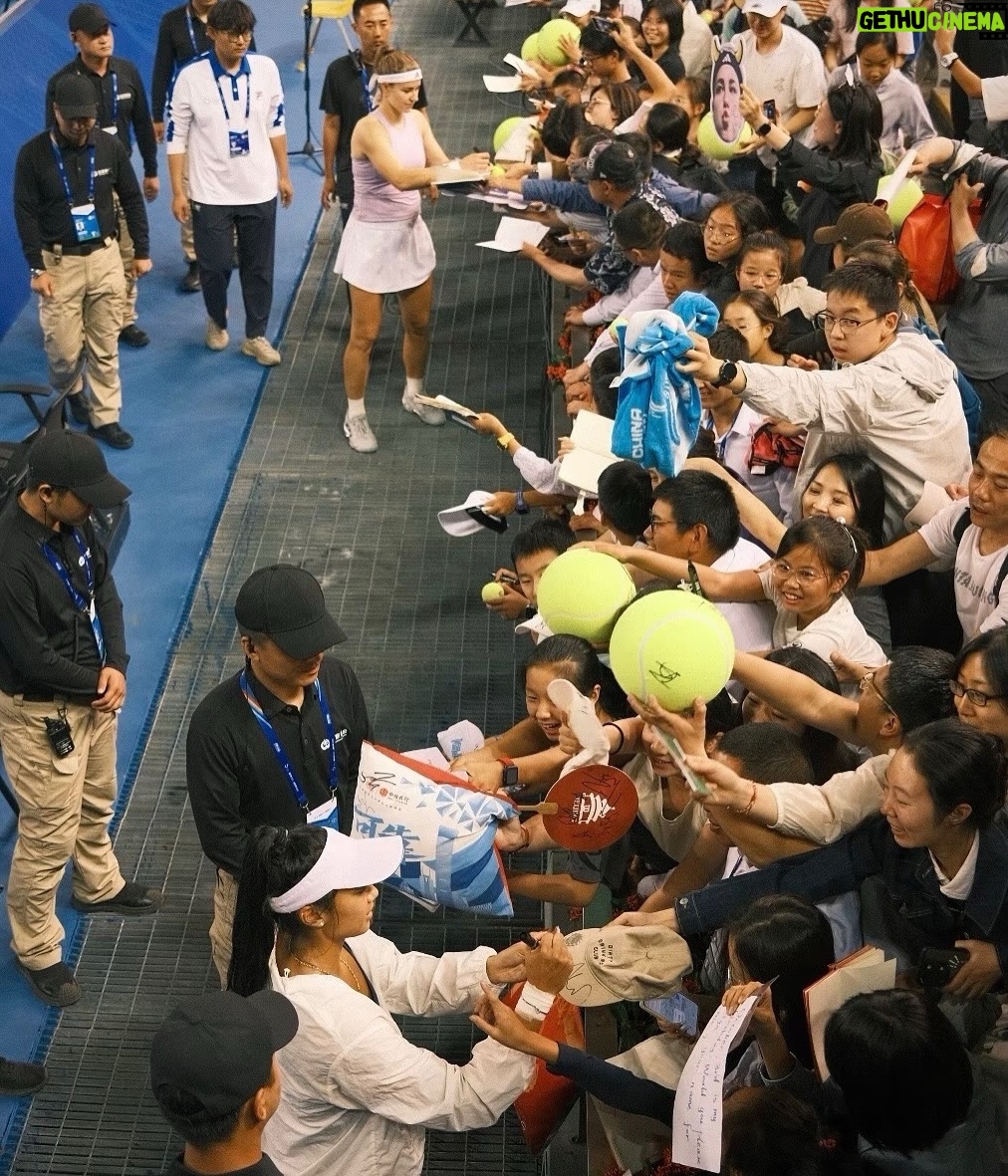 Karolína Muchová - 9.6K Likes - Doubles trouble in Beijing 👻🧧
Made it to the semis with a lot of laughs (and maybe a few questionable tactics). 
It’s not the ending we hoped for, but your love made it all worth it🫰🏽🤍
谢谢你们!
#MucHon