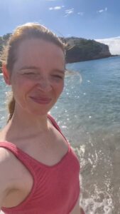 Karoline Herfurth Instagram - Was man mal so alles prüfen könnte… 
👙🌊🐚🐠🛁
Wir prüfen ja eigentlich sehr gerne. Warum dann nicht auch einfach mal diese wichtigste Sache? 
Erste PRÜF-Demo am 08.11. um 14 Uhr in Hamburg (Stephansplatz)! Wenn ihr mehr wissen möchtet, folgt @pruef.de bzw. @pruef.hh oder schaut auf pruef-demos.de! #PRUEF! #PRÜF!