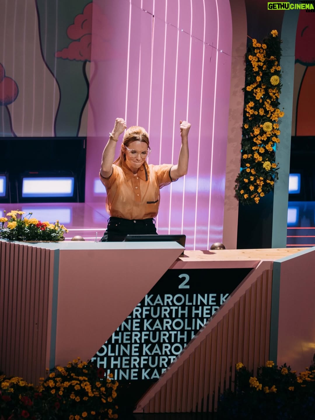 Karoline Herfurth - 10.9K Likes - ✨moments…✨ by #wsmds 
Diesen Sonntag wieder…

20:15 @prosieben 
@jokoundklaas