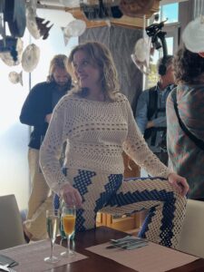 Karoline Herfurth Instagram - 🥳 it‘s a wrap!!! 🥳

@derperfekteurlaub 2026 im Kino 🍿