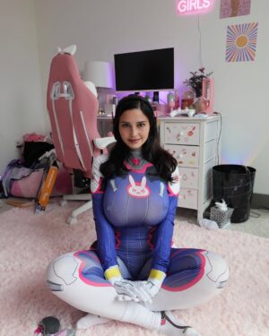 Kat Dunning Instagram - nerf this! ᵔ ᵕ ᵔ