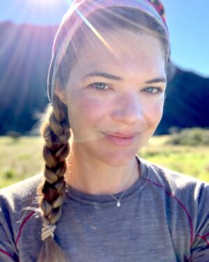 Kate Miner Instagram - 3 day hike through the crater - chapped lips and the beginnings of a sunburn 🌞⛺️