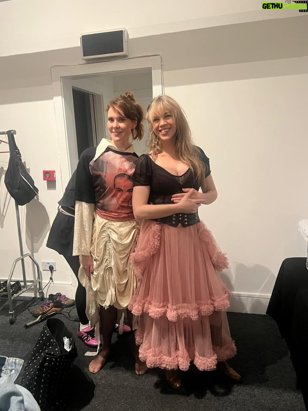 Kate Nash - 4.3K Likes - Here I am with Constance Markievicz the Irish revolutionary nationalist politician, suffragist and socialist & the first woman elected to the Parliament of the United Kingdom, (although she was in prison at the time, what a legend) ☘️ Thank you @padalytd for inviting me to parliament, Leinster House in Dublin, it was truly inspiring. Thanks to @susanoneillmusic & @mickflannerymusic for having me & @boomvision at Vicar Street! To @rionhannora for the visionary garms, to @trawfawdeen for jumping in last minute & playing the fiddle like an absolute angel, to @cobblestonepubdublin & the Mulligans for the session & inviting me up for a tune. And as always to @cornucopia_restaurant for the many vegan scones that I enjoy so much. Happy Christmas everyone. 💚☘️