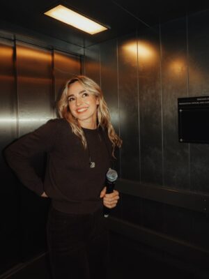 Katelyn Tarver Instagram - Amsterdam! Two nights at the ziggo dome! What an amsterDAYUM dream come true!
pics by @cathherber!