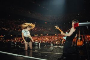 Katelyn Tarver Instagram - Amsterdam! Two nights at the ziggo dome! What an amsterDAYUM dream come true!
pics by @cathherber!