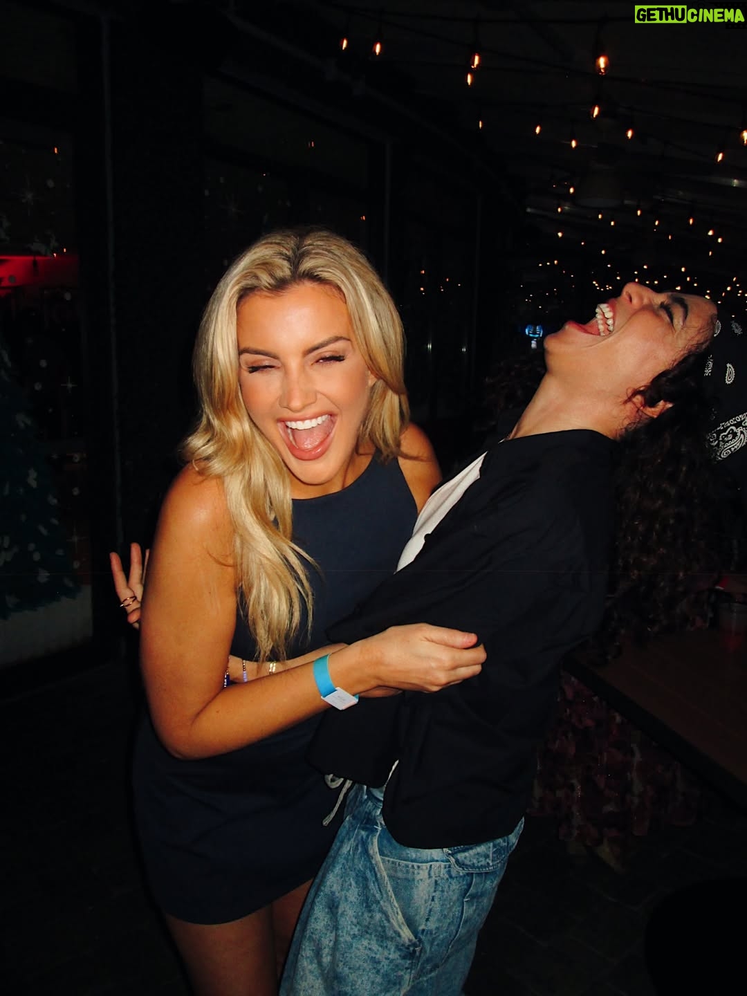 Kathryn Dunn - 2.7K Likes - Still smiling after my first @otecelebrityweekend 💙

We helped raise money for the Texas Children’s Cancer Fund, met the kindest fans, hung with our Big Brother   Amazing Race fam, and I even swam with dolphins at @discoverycove! Feeling so grateful for this wild life that I now get to share with my partner in crime, @jromophotography 🥰

And of course… scroll to the end to see what I conspired up this time✨😌

#bigbrother #theamazingrace #bb27 #tar38
