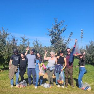 Kathryn Prescott Instagram - Four years, one god-sent CCTV camera, thirteen surgeries, fourteen frozen eggs, one reshaped hip, two new physical therapists, one new apartment, one new haircut only (progress) and many, many animals.
