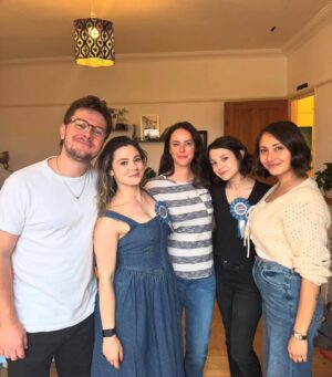 Kathryn Prescott Instagram - In one room together for the first time in too many years. Thank you all for making this week (/these weeks) so special. @megartron @kayascods @olliebarbs @klariza_clayton