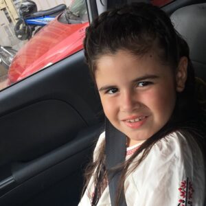Katty García Instagram - Ella❤️ 
Mi niña grande ya tiene 15🥲

#Rebe