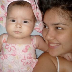 Katty García Instagram - Ella❤️ 
Mi niña grande ya tiene 15🥲

#Rebe