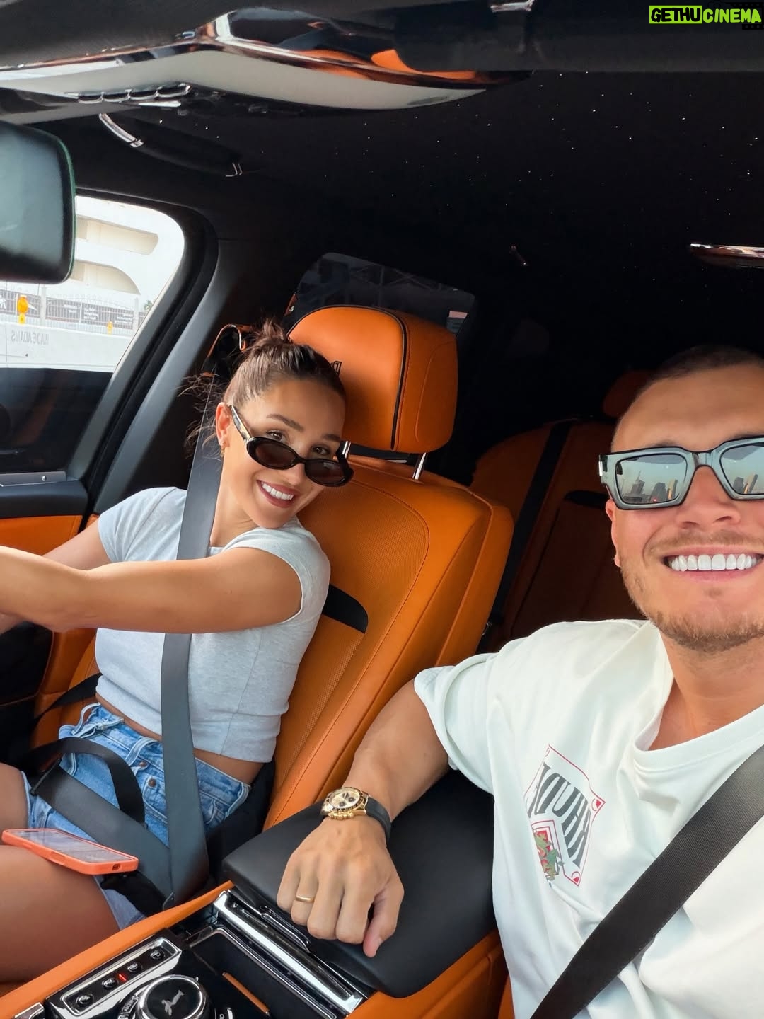 Kayla Itsines - 33.2K Likes - A whirlwind of emotions in the last quarter of this year 🤍 From travel, to family time, losing our dog 🕊️…. and everything in between 🥹 12 more days and we are heading off again … see you soon 🇦🇪 🇺🇸 😍