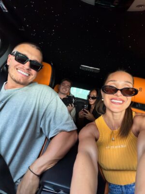 Kayla Itsines Instagram - A whirlwind of emotions in the last quarter of this year 🤍 From travel, to family time, losing our dog 🕊️…. and everything in between 🥹 12 more days and we are heading off again … see you soon 🇦🇪 🇺🇸 😍