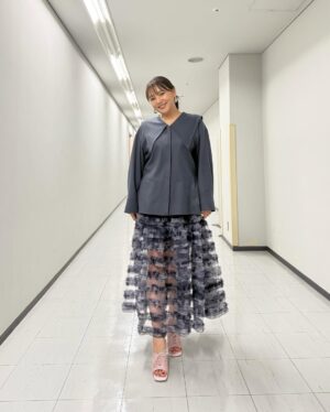 Kayo Noro Instagram - 衣装です  遅くなりました🙇🏻‍♀️
・
①knit @cadune_official
skirt @arpege_story
shoes @bananarepublic_jp
jewelry @unoaerre_japan
・
②overall universaloverall _jp
cut&sewn @robert.p.miller_official
mule @tsurubymarikooikawa
pierce @artidaoud
・
③cut&sewn @ships_women_official  @uhruhruhr
skirt @arpege_story
boots @zara 
jewelry @unoaerre_japan
・
④shirt @uncrave_official @onward__official
skirt @jdot_official_
sandal @dianashoespress
pierce @zuttoholic
ring  @unoaerre_japan 
・
⑤knit @ships_women_official 
pants @lepsim_official
mule @kanematsu_official
jewelry @artidaoud
・
⑥shirt @stola.jp
pants @qualite_official
pumps @kanematsu_official
jewelry @unoaerre_japan
・
⑦all in one @mystrada_official
blouses @index.official_
sandal @zara
jewelry @unoaerre_japan
・
⑧jacket @manof_official
knit @lounie_jp
skirt ,pumps @tsurubymarikooikawa
pearl pierce,pearl ring@artidaoud
bangle,ring @unoaerre_japan
・
⑨longsleeve jersey ,pants,sneaker @pumajapan
jewelry @e.m._official
・
⑩sweater @firsthand__official __official
cut&sewn,pants @gap_jp,@gap
sneaker @ugg
pierce @unoaerre_japan
・
⑪knit @ships_women_official
lace blouse @maisonspecial_women
skirt @firsthand__official 
boot @tsurubymarikooikawa
jewelry @unoaerre_japan
・
⑫cardigan @stola.jp
tank top @ships_women_official
pants @mystrada_official
mule @kanematsu_official
pierce @unoaerre_japan
blacelet,rings @zuttoholic
・
⑬blouse @cadune_official
pants @norc.jp
pumps @dianashoespress
pierce,ring @zuttoholic 
a ring on the left hand  @unoaerre_japan
・
⑭knit @cadune_official
skirt @mystrada_official
mule @dianashoespress
jewelry @unoaerre_japan
・
⑮knit @cygne_2
skirt @jdot_official_
pumps @tsurubymarikooikawa
jewelry @unoaerre_japan
・
⑯knit polo @manof_official
blue knit @stola.jp
skirt @dresslaveofficial
flat shoes @charleskeithofficial
jewelry @unoaerre_japan
・
⑰one piece,knit vest @arpege_story
boots @charleskeithofficial
jewelry @unoaerre_japan
・
⑱knit @elura_official
skirt @freada_official @freaksstore_official
boots @kanematsu_official
jewelry @zuttoholic
・
⑲sweater with frill @firsthand__official 
pants @freaksstore_official
shoes @grise.jp @letalon_jp
jewelry @unoaerre_japan