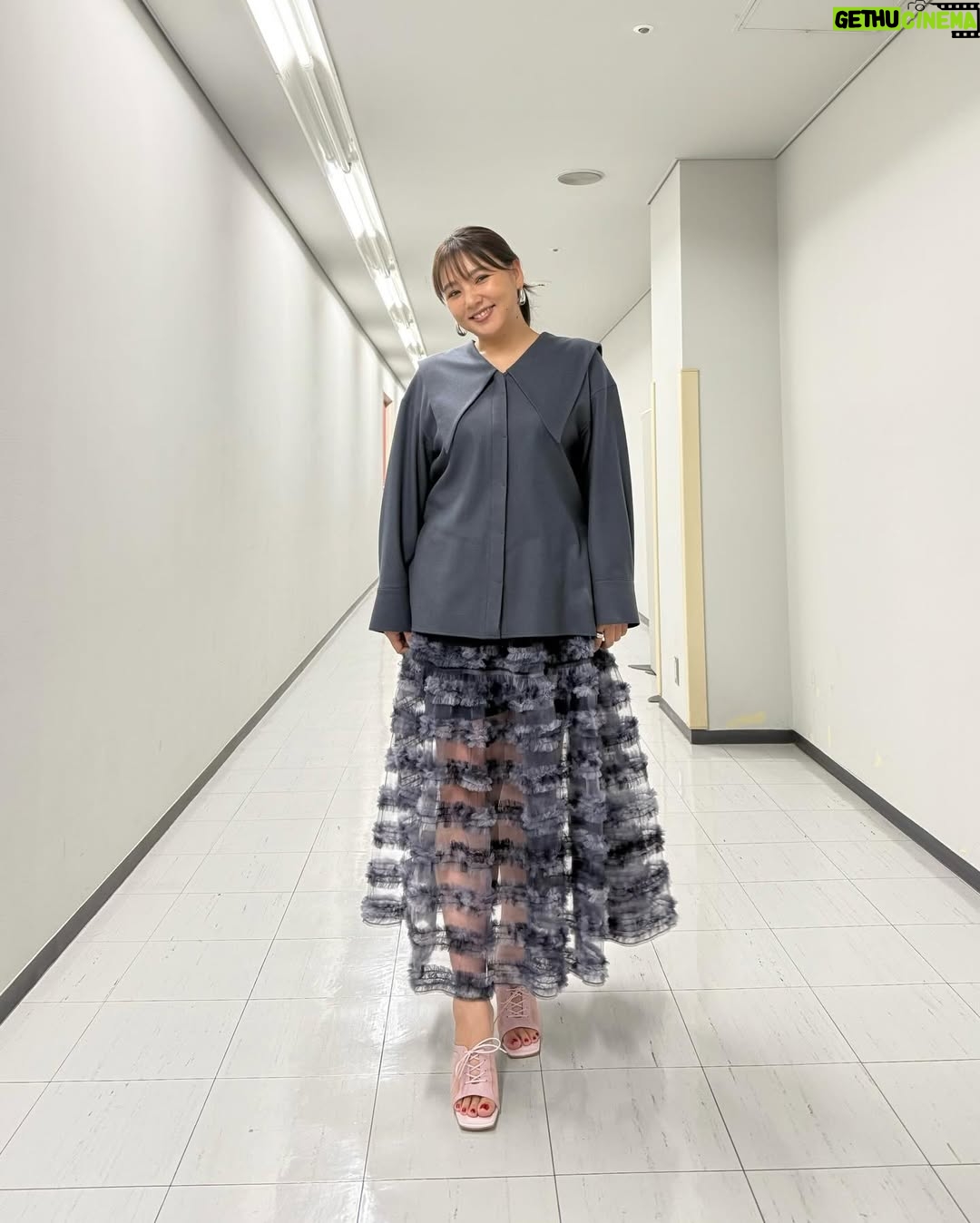 Kayo Noro - 38.3K Likes - 衣装です  遅くなりました🙇🏻‍♀️
・
①knit @cadune_official
skirt @arpege_story
shoes @bananarepublic_jp
jewelry @unoaerre_japan
・
②overall universaloverall _jp
cut&sewn @robert.p.miller_official
mule @tsurubymarikooikawa
pierce @artidaoud
・
③cut&sewn @ships_women_official  @uhruhruhr
skirt @arpege_story
boots @zara 
jewelry @unoaerre_japan
・
④shirt @uncrave_official @onward__official
skirt @jdot_official_
sandal @dianashoespress
pierce @zuttoholic
ring  @unoaerre_japan 
・
⑤knit @ships_women_official 
pants @lepsim_official
mule @kanematsu_official
jewelry @artidaoud
・
⑥shirt @stola.jp
pants @qualite_official
pumps @kanematsu_official
jewelry @unoaerre_japan
・
⑦all in one @mystrada_official
blouses @index.official_
sandal @zara
jewelry @unoaerre_japan
・
⑧jacket @manof_official
knit @lounie_jp
skirt ,pumps @tsurubymarikooikawa
pearl pierce,pearl ring@artidaoud
bangle,ring @unoaerre_japan
・
⑨longsleeve jersey ,pants,sneaker @pumajapan
jewelry @e.m._official
・
⑩sweater @firsthand__official __official
cut&sewn,pants @gap_jp,@gap
sneaker @ugg
pierce @unoaerre_japan
・
⑪knit @ships_women_official
lace blouse @maisonspecial_women
skirt @firsthand__official 
boot @tsurubymarikooikawa
jewelry @unoaerre_japan
・
⑫cardigan @stola.jp
tank top @ships_women_official
pants @mystrada_official
mule @kanematsu_official
pierce @unoaerre_japan
blacelet,rings @zuttoholic
・
⑬blouse @cadune_official
pants @norc.jp
pumps @dianashoespress
pierce,ring @zuttoholic 
a ring on the left hand  @unoaerre_japan
・
⑭knit @cadune_official
skirt @mystrada_official
mule @dianashoespress
jewelry @unoaerre_japan
・
⑮knit @cygne_2
skirt @jdot_official_
pumps @tsurubymarikooikawa
jewelry @unoaerre_japan
・
⑯knit polo @manof_official
blue knit @stola.jp
skirt @dresslaveofficial
flat shoes @charleskeithofficial
jewelry @unoaerre_japan
・
⑰one piece,knit vest @arpege_story
boots @charleskeithofficial
jewelry @unoaerre_japan
・
⑱knit @elura_official
skirt @freada_official @freaksstore_official
boots @kanematsu_official
jewelry @zuttoholic
・
⑲sweater with frill @firsthand__official 
pants @freaksstore_official
shoes @grise.jp @letalon_jp
jewelry @unoaerre_japan