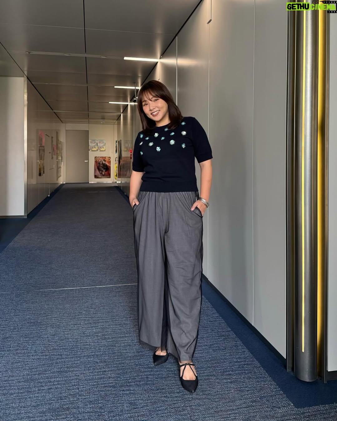 Kayo Noro - 38.3K Likes - 衣装です  遅くなりました🙇🏻‍♀️
・
①knit @cadune_official
skirt @arpege_story
shoes @bananarepublic_jp
jewelry @unoaerre_japan
・
②overall universaloverall _jp
cut&sewn @robert.p.miller_official
mule @tsurubymarikooikawa
pierce @artidaoud
・
③cut&sewn @ships_women_official  @uhruhruhr
skirt @arpege_story
boots @zara 
jewelry @unoaerre_japan
・
④shirt @uncrave_official @onward__official
skirt @jdot_official_
sandal @dianashoespress
pierce @zuttoholic
ring  @unoaerre_japan 
・
⑤knit @ships_women_official 
pants @lepsim_official
mule @kanematsu_official
jewelry @artidaoud
・
⑥shirt @stola.jp
pants @qualite_official
pumps @kanematsu_official
jewelry @unoaerre_japan
・
⑦all in one @mystrada_official
blouses @index.official_
sandal @zara
jewelry @unoaerre_japan
・
⑧jacket @manof_official
knit @lounie_jp
skirt ,pumps @tsurubymarikooikawa
pearl pierce,pearl ring@artidaoud
bangle,ring @unoaerre_japan
・
⑨longsleeve jersey ,pants,sneaker @pumajapan
jewelry @e.m._official
・
⑩sweater @firsthand__official __official
cut&sewn,pants @gap_jp,@gap
sneaker @ugg
pierce @unoaerre_japan
・
⑪knit @ships_women_official
lace blouse @maisonspecial_women
skirt @firsthand__official 
boot @tsurubymarikooikawa
jewelry @unoaerre_japan
・
⑫cardigan @stola.jp
tank top @ships_women_official
pants @mystrada_official
mule @kanematsu_official
pierce @unoaerre_japan
blacelet,rings @zuttoholic
・
⑬blouse @cadune_official
pants @norc.jp
pumps @dianashoespress
pierce,ring @zuttoholic 
a ring on the left hand  @unoaerre_japan
・
⑭knit @cadune_official
skirt @mystrada_official
mule @dianashoespress
jewelry @unoaerre_japan
・
⑮knit @cygne_2
skirt @jdot_official_
pumps @tsurubymarikooikawa
jewelry @unoaerre_japan
・
⑯knit polo @manof_official
blue knit @stola.jp
skirt @dresslaveofficial
flat shoes @charleskeithofficial
jewelry @unoaerre_japan
・
⑰one piece,knit vest @arpege_story
boots @charleskeithofficial
jewelry @unoaerre_japan
・
⑱knit @elura_official
skirt @freada_official @freaksstore_official
boots @kanematsu_official
jewelry @zuttoholic
・
⑲sweater with frill @firsthand__official 
pants @freaksstore_official
shoes @grise.jp @letalon_jp
jewelry @unoaerre_japan