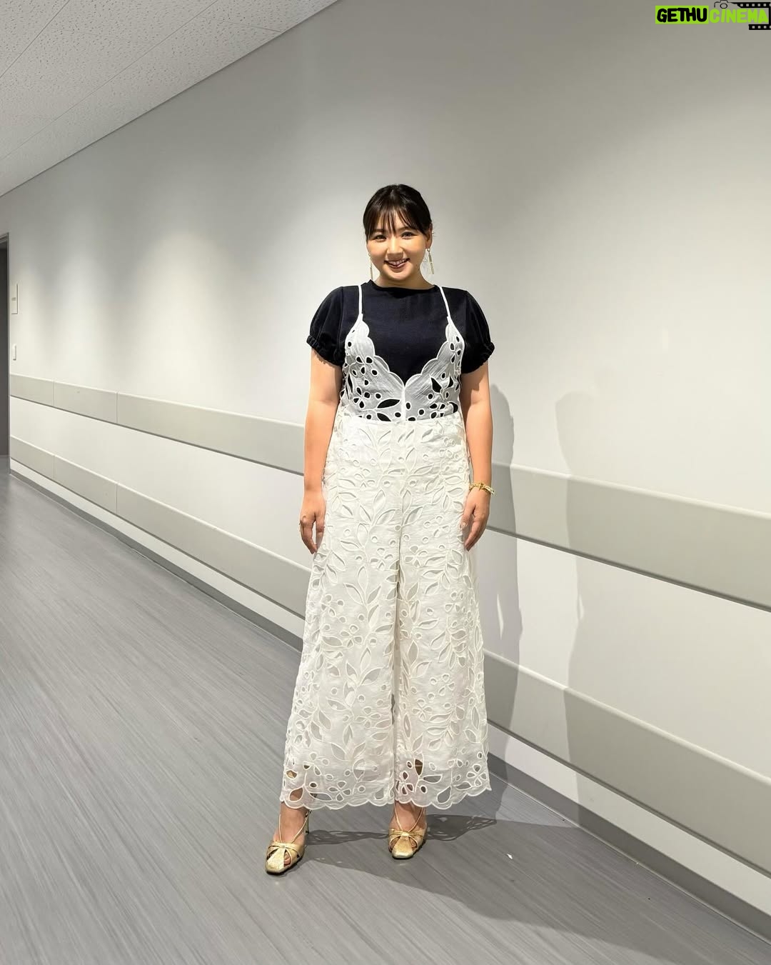 Kayo Noro - 38.3K Likes - 衣装です  遅くなりました🙇🏻‍♀️
・
①knit @cadune_official
skirt @arpege_story
shoes @bananarepublic_jp
jewelry @unoaerre_japan
・
②overall universaloverall _jp
cut&sewn @robert.p.miller_official
mule @tsurubymarikooikawa
pierce @artidaoud
・
③cut&sewn @ships_women_official  @uhruhruhr
skirt @arpege_story
boots @zara 
jewelry @unoaerre_japan
・
④shirt @uncrave_official @onward__official
skirt @jdot_official_
sandal @dianashoespress
pierce @zuttoholic
ring  @unoaerre_japan 
・
⑤knit @ships_women_official 
pants @lepsim_official
mule @kanematsu_official
jewelry @artidaoud
・
⑥shirt @stola.jp
pants @qualite_official
pumps @kanematsu_official
jewelry @unoaerre_japan
・
⑦all in one @mystrada_official
blouses @index.official_
sandal @zara
jewelry @unoaerre_japan
・
⑧jacket @manof_official
knit @lounie_jp
skirt ,pumps @tsurubymarikooikawa
pearl pierce,pearl ring@artidaoud
bangle,ring @unoaerre_japan
・
⑨longsleeve jersey ,pants,sneaker @pumajapan
jewelry @e.m._official
・
⑩sweater @firsthand__official __official
cut&sewn,pants @gap_jp,@gap
sneaker @ugg
pierce @unoaerre_japan
・
⑪knit @ships_women_official
lace blouse @maisonspecial_women
skirt @firsthand__official 
boot @tsurubymarikooikawa
jewelry @unoaerre_japan
・
⑫cardigan @stola.jp
tank top @ships_women_official
pants @mystrada_official
mule @kanematsu_official
pierce @unoaerre_japan
blacelet,rings @zuttoholic
・
⑬blouse @cadune_official
pants @norc.jp
pumps @dianashoespress
pierce,ring @zuttoholic 
a ring on the left hand  @unoaerre_japan
・
⑭knit @cadune_official
skirt @mystrada_official
mule @dianashoespress
jewelry @unoaerre_japan
・
⑮knit @cygne_2
skirt @jdot_official_
pumps @tsurubymarikooikawa
jewelry @unoaerre_japan
・
⑯knit polo @manof_official
blue knit @stola.jp
skirt @dresslaveofficial
flat shoes @charleskeithofficial
jewelry @unoaerre_japan
・
⑰one piece,knit vest @arpege_story
boots @charleskeithofficial
jewelry @unoaerre_japan
・
⑱knit @elura_official
skirt @freada_official @freaksstore_official
boots @kanematsu_official
jewelry @zuttoholic
・
⑲sweater with frill @firsthand__official 
pants @freaksstore_official
shoes @grise.jp @letalon_jp
jewelry @unoaerre_japan