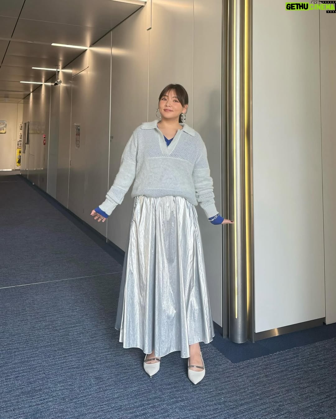 Kayo Noro - 38.3K Likes - 衣装です  遅くなりました🙇🏻‍♀️
・
①knit @cadune_official
skirt @arpege_story
shoes @bananarepublic_jp
jewelry @unoaerre_japan
・
②overall universaloverall _jp
cut&sewn @robert.p.miller_official
mule @tsurubymarikooikawa
pierce @artidaoud
・
③cut&sewn @ships_women_official  @uhruhruhr
skirt @arpege_story
boots @zara 
jewelry @unoaerre_japan
・
④shirt @uncrave_official @onward__official
skirt @jdot_official_
sandal @dianashoespress
pierce @zuttoholic
ring  @unoaerre_japan 
・
⑤knit @ships_women_official 
pants @lepsim_official
mule @kanematsu_official
jewelry @artidaoud
・
⑥shirt @stola.jp
pants @qualite_official
pumps @kanematsu_official
jewelry @unoaerre_japan
・
⑦all in one @mystrada_official
blouses @index.official_
sandal @zara
jewelry @unoaerre_japan
・
⑧jacket @manof_official
knit @lounie_jp
skirt ,pumps @tsurubymarikooikawa
pearl pierce,pearl ring@artidaoud
bangle,ring @unoaerre_japan
・
⑨longsleeve jersey ,pants,sneaker @pumajapan
jewelry @e.m._official
・
⑩sweater @firsthand__official __official
cut&sewn,pants @gap_jp,@gap
sneaker @ugg
pierce @unoaerre_japan
・
⑪knit @ships_women_official
lace blouse @maisonspecial_women
skirt @firsthand__official 
boot @tsurubymarikooikawa
jewelry @unoaerre_japan
・
⑫cardigan @stola.jp
tank top @ships_women_official
pants @mystrada_official
mule @kanematsu_official
pierce @unoaerre_japan
blacelet,rings @zuttoholic
・
⑬blouse @cadune_official
pants @norc.jp
pumps @dianashoespress
pierce,ring @zuttoholic 
a ring on the left hand  @unoaerre_japan
・
⑭knit @cadune_official
skirt @mystrada_official
mule @dianashoespress
jewelry @unoaerre_japan
・
⑮knit @cygne_2
skirt @jdot_official_
pumps @tsurubymarikooikawa
jewelry @unoaerre_japan
・
⑯knit polo @manof_official
blue knit @stola.jp
skirt @dresslaveofficial
flat shoes @charleskeithofficial
jewelry @unoaerre_japan
・
⑰one piece,knit vest @arpege_story
boots @charleskeithofficial
jewelry @unoaerre_japan
・
⑱knit @elura_official
skirt @freada_official @freaksstore_official
boots @kanematsu_official
jewelry @zuttoholic
・
⑲sweater with frill @firsthand__official 
pants @freaksstore_official
shoes @grise.jp @letalon_jp
jewelry @unoaerre_japan