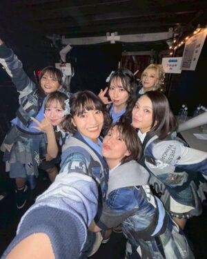 Kayo Noro Instagram - AKB48 チームK 
・
本当に色々な思い出があります☺️
メンバーは友達とも家族とも違う、、、何て言っていいかわからないけど。とにかく面白くて可愛くて。この先も人生においてきっと大切な存在なことは確かです。
色々苦労したこともあったけど、このチームKのメンバーだったから私みたいな人間もやってこれたんだなと思います。本当にチームKメンバーには感謝しています。本当にみんなにありがとう。
・
今回もさ、、、完璧なちゃんとした私をみんなとファンの人とスタッフさん達に見せたかったのに。チームK曲であんなことになっちゃって。。（何のことかわからない方はHuluでコンサート見てみてね♡）w
みんなが笑ってくれてて本当になんていうか、、、感謝しかないw
私は私から逃れられないと思い知りました🥲w
現役メンバーもごめんね🙇‍♀️
けどーーーーーーーーー！！！！！！！！！
めちゃくちゃめちゃくちゃ楽しかった😆🩷
ごめんね！楽しかった😆w
また日本武道館でみんなと元気に会えてよかった👍
それにつきます。
そして
本当に奇跡みたいな20年間を過ごしたんだなって思います。
今のところ、積み重なった奇跡的な毎日、過ごしています。
・
・
個人的には辛かったことも沢山あったけれど。
当時、その時その時自分が思う努力をして頑張ってたことに間違いはないけど、今思えば、努力と頑張りは足りなかったよなって思います。
その時はわからなかった。。。
その時応援してくれてたファンの皆さんにも、もっともっと愛をお返し出来ることがあったと反省する日々です。ごめんねm(_ _)m
・
・
今は、本当に色々なことを気づかせてくれる友達や、周りのスタッフの皆さん、先輩、家族、メンバー（特に優子）、みんなのおかげで奇跡的な日々を過ごせています。
いいことも間違ってることも教えてくれる😅
みんなありがとうね😭
・
・
・
これも言わせてくださいm(_ _)m
あの日、テレビ電話オーディションで私を合格させてくれた窪田さん。
面白い奴だなと最後に合格を出してくれて、色々なことを沢山教えてくださった秋元先生♡
本当に感謝です。ありがとうございますm(_ _)m
これからもよろしくお願いします🙇‍♀️
・
・
最後に。
応援してくださるみなさん。いつもありがとうございますm(_ _)m
♡
・
・
長くなりましたが、、、
・
AKB48 20周年おめでとうございます💚
・
・
・
あれ！！写真にめーたんがいない！！