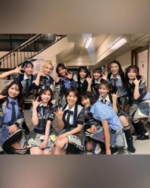 Kayo Noro Instagram - AKB48 チームK 
・
本当に色々な思い出があります☺️
メンバーは友達とも家族とも違う、、、何て言っていいかわからないけど。とにかく面白くて可愛くて。この先も人生においてきっと大切な存在なことは確かです。
色々苦労したこともあったけど、このチームKのメンバーだったから私みたいな人間もやってこれたんだなと思います。本当にチームKメンバーには感謝しています。本当にみんなにありがとう。
・
今回もさ、、、完璧なちゃんとした私をみんなとファンの人とスタッフさん達に見せたかったのに。チームK曲であんなことになっちゃって。。（何のことかわからない方はHuluでコンサート見てみてね♡）w
みんなが笑ってくれてて本当になんていうか、、、感謝しかないw
私は私から逃れられないと思い知りました🥲w
現役メンバーもごめんね🙇‍♀️
けどーーーーーーーーー！！！！！！！！！
めちゃくちゃめちゃくちゃ楽しかった😆🩷
ごめんね！楽しかった😆w
また日本武道館でみんなと元気に会えてよかった👍
それにつきます。
そして
本当に奇跡みたいな20年間を過ごしたんだなって思います。
今のところ、積み重なった奇跡的な毎日、過ごしています。
・
・
個人的には辛かったことも沢山あったけれど。
当時、その時その時自分が思う努力をして頑張ってたことに間違いはないけど、今思えば、努力と頑張りは足りなかったよなって思います。
その時はわからなかった。。。
その時応援してくれてたファンの皆さんにも、もっともっと愛をお返し出来ることがあったと反省する日々です。ごめんねm(_ _)m
・
・
今は、本当に色々なことを気づかせてくれる友達や、周りのスタッフの皆さん、先輩、家族、メンバー（特に優子）、みんなのおかげで奇跡的な日々を過ごせています。
いいことも間違ってることも教えてくれる😅
みんなありがとうね😭
・
・
・
これも言わせてくださいm(_ _)m
あの日、テレビ電話オーディションで私を合格させてくれた窪田さん。
面白い奴だなと最後に合格を出してくれて、色々なことを沢山教えてくださった秋元先生♡
本当に感謝です。ありがとうございますm(_ _)m
これからもよろしくお願いします🙇‍♀️
・
・
最後に。
応援してくださるみなさん。いつもありがとうございますm(_ _)m
♡
・
・
長くなりましたが、、、
・
AKB48 20周年おめでとうございます💚
・
・
・
あれ！！写真にめーたんがいない！！