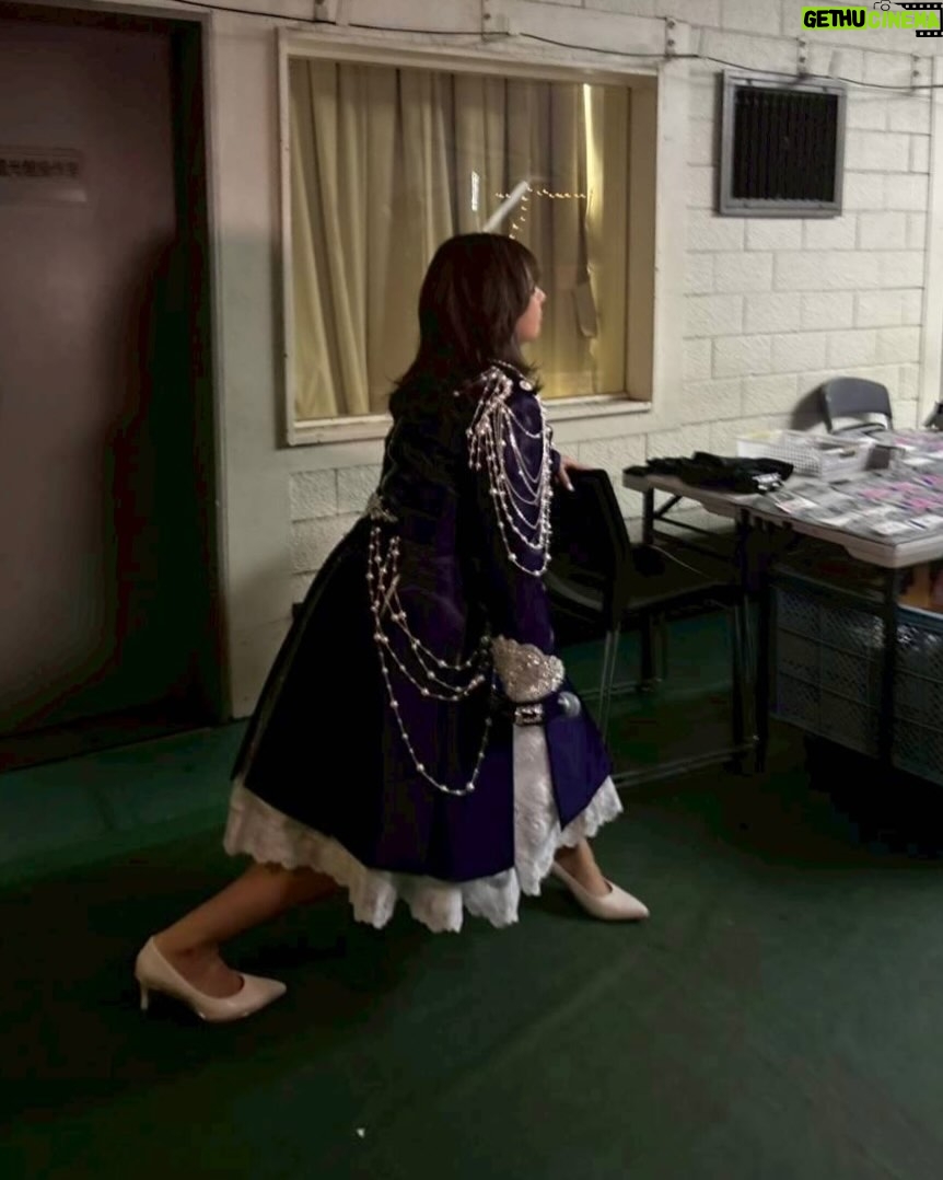 Kayo Noro - 52.2K Likes - AKB48 チームK 
・
本当に色々な思い出があります☺️
メンバーは友達とも家族とも違う、、、何て言っていいかわからないけど。とにかく面白くて可愛くて。この先も人生においてきっと大切な存在なことは確かです。
色々苦労したこともあったけど、このチームKのメンバーだったから私みたいな人間もやってこれたんだなと思います。本当にチームKメンバーには感謝しています。本当にみんなにありがとう。
・
今回もさ、、、完璧なちゃんとした私をみんなとファンの人とスタッフさん達に見せたかったのに。チームK曲であんなことになっちゃって。。（何のことかわからない方はHuluでコンサート見てみてね♡）w
みんなが笑ってくれてて本当になんていうか、、、感謝しかないw
私は私から逃れられないと思い知りました🥲w
現役メンバーもごめんね🙇‍♀️
けどーーーーーーーーー！！！！！！！！！
めちゃくちゃめちゃくちゃ楽しかった😆🩷
ごめんね！楽しかった😆w
また日本武道館でみんなと元気に会えてよかった👍
それにつきます。
そして
本当に奇跡みたいな20年間を過ごしたんだなって思います。
今のところ、積み重なった奇跡的な毎日、過ごしています。
・
・
個人的には辛かったことも沢山あったけれど。
当時、その時その時自分が思う努力をして頑張ってたことに間違いはないけど、今思えば、努力と頑張りは足りなかったよなって思います。
その時はわからなかった。。。
その時応援してくれてたファンの皆さんにも、もっともっと愛をお返し出来ることがあったと反省する日々です。ごめんねm(_ _)m
・
・
今は、本当に色々なことを気づかせてくれる友達や、周りのスタッフの皆さん、先輩、家族、メンバー（特に優子）、みんなのおかげで奇跡的な日々を過ごせています。
いいことも間違ってることも教えてくれる😅
みんなありがとうね😭
・
・
・
これも言わせてくださいm(_ _)m
あの日、テレビ電話オーディションで私を合格させてくれた窪田さん。
面白い奴だなと最後に合格を出してくれて、色々なことを沢山教えてくださった秋元先生♡
本当に感謝です。ありがとうございますm(_ _)m
これからもよろしくお願いします🙇‍♀️
・
・
最後に。
応援してくださるみなさん。いつもありがとうございますm(_ _)m
♡
・
・
長くなりましたが、、、
・
AKB48 20周年おめでとうございます💚
・
・
・
あれ！！写真にめーたんがいない！！