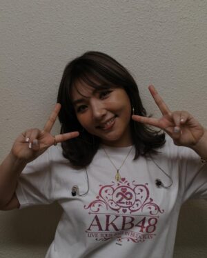 Kayo Noro Instagram - AKB48 チームK 
・
本当に色々な思い出があります☺️
メンバーは友達とも家族とも違う、、、何て言っていいかわからないけど。とにかく面白くて可愛くて。この先も人生においてきっと大切な存在なことは確かです。
色々苦労したこともあったけど、このチームKのメンバーだったから私みたいな人間もやってこれたんだなと思います。本当にチームKメンバーには感謝しています。本当にみんなにありがとう。
・
今回もさ、、、完璧なちゃんとした私をみんなとファンの人とスタッフさん達に見せたかったのに。チームK曲であんなことになっちゃって。。（何のことかわからない方はHuluでコンサート見てみてね♡）w
みんなが笑ってくれてて本当になんていうか、、、感謝しかないw
私は私から逃れられないと思い知りました🥲w
現役メンバーもごめんね🙇‍♀️
けどーーーーーーーーー！！！！！！！！！
めちゃくちゃめちゃくちゃ楽しかった😆🩷
ごめんね！楽しかった😆w
また日本武道館でみんなと元気に会えてよかった👍
それにつきます。
そして
本当に奇跡みたいな20年間を過ごしたんだなって思います。
今のところ、積み重なった奇跡的な毎日、過ごしています。
・
・
個人的には辛かったことも沢山あったけれど。
当時、その時その時自分が思う努力をして頑張ってたことに間違いはないけど、今思えば、努力と頑張りは足りなかったよなって思います。
その時はわからなかった。。。
その時応援してくれてたファンの皆さんにも、もっともっと愛をお返し出来ることがあったと反省する日々です。ごめんねm(_ _)m
・
・
今は、本当に色々なことを気づかせてくれる友達や、周りのスタッフの皆さん、先輩、家族、メンバー（特に優子）、みんなのおかげで奇跡的な日々を過ごせています。
いいことも間違ってることも教えてくれる😅
みんなありがとうね😭
・
・
・
これも言わせてくださいm(_ _)m
あの日、テレビ電話オーディションで私を合格させてくれた窪田さん。
面白い奴だなと最後に合格を出してくれて、色々なことを沢山教えてくださった秋元先生♡
本当に感謝です。ありがとうございますm(_ _)m
これからもよろしくお願いします🙇‍♀️
・
・
最後に。
応援してくださるみなさん。いつもありがとうございますm(_ _)m
♡
・
・
長くなりましたが、、、
・
AKB48 20周年おめでとうございます💚
・
・
・
あれ！！写真にめーたんがいない！！