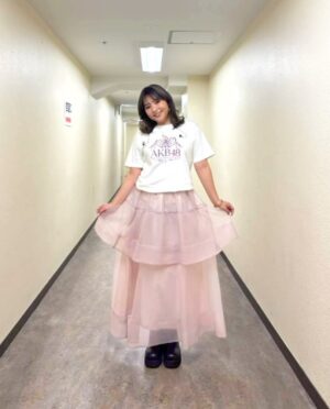 Kayo Noro Instagram - ここぞとばかりにm(_ _)m
『AKB48だったんだよー私🩷』
ということで
12月7日にAKB48 20周年記念特別コンサートにお邪魔してまいりました🙇🏻‍♀️
まずはヘビーローテーションを聞きながら私の衣装の写真をご覧ください。
・
①会いたかったに出させていただきました時の衣装
・
②チームK  脳内パラダイス&転がる石になれの時の衣装
・
③アンコールも出させていただき🙇🏻‍♀️その時の衣装
skirt @cadune_official
boots @charleskeithofficial
jewelry @zuttoholic
・
・
・
※痩せたわけではありません、、、恐縮です