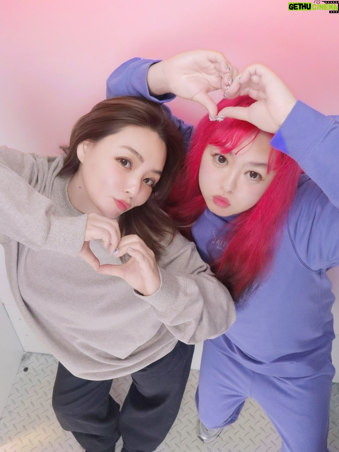 Kayo Noro - 38.4K Likes - M1グランプリも優勝🏆決まったところでm(_ _)m
記念投稿ということでw
全然関係ないんですけどw
・
大好きぺえちゃんとの思い出を投稿しますw
・
渋谷にて👯‍♀️
あーーーー！いるいるぅシリーズでお届けします☺️