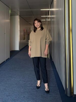 Kayo Noro Instagram - 衣装です🙋🏻‍♀️
・
①
knit with bustier @jusglitty_official
pants @arpege_story
penny loafers @kanematsu_official
jewelry @zuttoholic
・
・
②
blouse @qualite_official
pants @lounie_jp
pumps @kanematsu_official
jewelry @unoaerre_japan
・
・
③
velour pullover @cadune_official
lace blouse @mystrada_official
pants @threefourtime_official
pumps @tsurubymarikooikawa
jewelry @unoaerre_japan
・
・
④
camisole @mystrada_official
blouse @opaque.clip
pants @stola.jp
sandal @daianashoespress
pierce,ear cuff @zuttoholic
blacelet,ring @unoaerre_japan
・
・
⑤
jacket @studious_womens ,@studious_official
lace blouse @manof_official
pants @unfilo_official
pumps @tsurubymarikooikawa
jewelry @unoaerre_japan
・
・
⑥
blouson,blouse @cadune_official
pants @zara
pumps @tsurubymarikooikawa
jewelry @unoaerre_japan
・
・
⑦
cardigan @ships_women_official 
cut&sewn @lounie_jp
skirt @doclasse_style
sandal @tsurubymarikooikawa
jewelry @unoaerre_japan
・
・
⑧
blouse @whimgazette_official
t-shirt @g_rock_s
pants @lounie_jp
mule @kanematsu_official
jewelry @unoaerre_japan
・
・
⑨
skirt @cadune_official
mule @kanematsu_official
jewelry @unoaerre_japan
・
・
⑩
knit @rougeviflacle_official
skirt,pumps @tsurubymarikooikawa
pierce @zuttoholic
blacelet,ring @unoaerre_japan
・
・
⑪
blouse @opaque.clip
pants @manof_official
sandal @kanematsu_official
jewelry @unoaerre_japan
・
・
⑫

polo shirt @ships_women_official
skirt @lounie_jp
boots @dianashoespress
blacelet,ring @unoaerre_japan