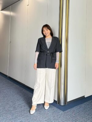 Kayo Noro Instagram - 衣装です🙋🏻‍♀️
・
①
knit with bustier @jusglitty_official
pants @arpege_story
penny loafers @kanematsu_official
jewelry @zuttoholic
・
・
②
blouse @qualite_official
pants @lounie_jp
pumps @kanematsu_official
jewelry @unoaerre_japan
・
・
③
velour pullover @cadune_official
lace blouse @mystrada_official
pants @threefourtime_official
pumps @tsurubymarikooikawa
jewelry @unoaerre_japan
・
・
④
camisole @mystrada_official
blouse @opaque.clip
pants @stola.jp
sandal @daianashoespress
pierce,ear cuff @zuttoholic
blacelet,ring @unoaerre_japan
・
・
⑤
jacket @studious_womens ,@studious_official
lace blouse @manof_official
pants @unfilo_official
pumps @tsurubymarikooikawa
jewelry @unoaerre_japan
・
・
⑥
blouson,blouse @cadune_official
pants @zara
pumps @tsurubymarikooikawa
jewelry @unoaerre_japan
・
・
⑦
cardigan @ships_women_official 
cut&sewn @lounie_jp
skirt @doclasse_style
sandal @tsurubymarikooikawa
jewelry @unoaerre_japan
・
・
⑧
blouse @whimgazette_official
t-shirt @g_rock_s
pants @lounie_jp
mule @kanematsu_official
jewelry @unoaerre_japan
・
・
⑨
skirt @cadune_official
mule @kanematsu_official
jewelry @unoaerre_japan
・
・
⑩
knit @rougeviflacle_official
skirt,pumps @tsurubymarikooikawa
pierce @zuttoholic
blacelet,ring @unoaerre_japan
・
・
⑪
blouse @opaque.clip
pants @manof_official
sandal @kanematsu_official
jewelry @unoaerre_japan
・
・
⑫

polo shirt @ships_women_official
skirt @lounie_jp
boots @dianashoespress
blacelet,ring @unoaerre_japan