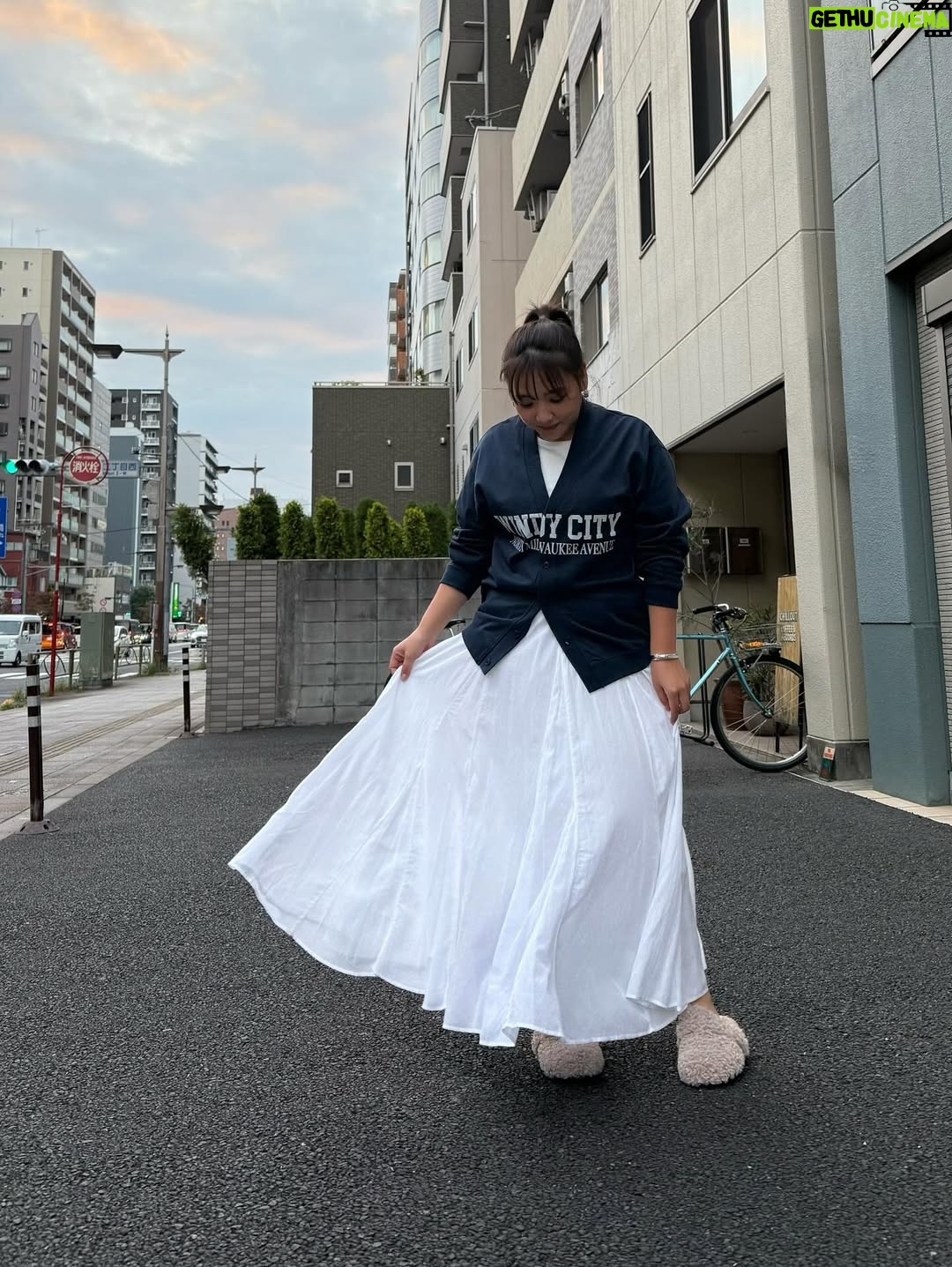Kayo Noro - 71.1K Likes - 衣装です🙋🏻‍♀️
・
①
knit with bustier @jusglitty_official
pants @arpege_story
penny loafers @kanematsu_official
jewelry @zuttoholic
・
・
②
blouse @qualite_official
pants @lounie_jp
pumps @kanematsu_official
jewelry @unoaerre_japan
・
・
③
velour pullover @cadune_official
lace blouse @mystrada_official
pants @threefourtime_official
pumps @tsurubymarikooikawa
jewelry @unoaerre_japan
・
・
④
camisole @mystrada_official
blouse @opaque.clip
pants @stola.jp
sandal @daianashoespress
pierce,ear cuff @zuttoholic
blacelet,ring @unoaerre_japan
・
・
⑤
jacket @studious_womens ,@studious_official
lace blouse @manof_official
pants @unfilo_official
pumps @tsurubymarikooikawa
jewelry @unoaerre_japan
・
・
⑥
blouson,blouse @cadune_official
pants @zara
pumps @tsurubymarikooikawa
jewelry @unoaerre_japan
・
・
⑦
cardigan @ships_women_official 
cut&sewn @lounie_jp
skirt @doclasse_style
sandal @tsurubymarikooikawa
jewelry @unoaerre_japan
・
・
⑧
blouse @whimgazette_official
t-shirt @g_rock_s
pants @lounie_jp
mule @kanematsu_official
jewelry @unoaerre_japan
・
・
⑨
skirt @cadune_official
mule @kanematsu_official
jewelry @unoaerre_japan
・
・
⑩
knit @rougeviflacle_official
skirt,pumps @tsurubymarikooikawa
pierce @zuttoholic
blacelet,ring @unoaerre_japan
・
・
⑪
blouse @opaque.clip
pants @manof_official
sandal @kanematsu_official
jewelry @unoaerre_japan
・
・
⑫

polo shirt @ships_women_official
skirt @lounie_jp
boots @dianashoespress
blacelet,ring @unoaerre_japan