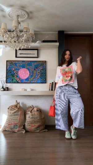 Kel Calderón Instagram - Art Basel Fits con mi #TheFrame 🌈 🖍🥻🎨
¿Qué match look les gusto mas? 😏

@samsungchile