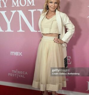 Kelli Giddish Instagram - mariska has done an exquisite film - @mymomjayne. a portrait of a family, of a woman we’ve wondered about for years, and of my friend.  seeing her celebrate and celebrating this journey at last night’s @tribecafilmfestival was unforgettable.  i’m so very very proud and in awe.  thank you to the beautiful  @lcf_cristina  @anotherarchive__  for the amazing clothes, so appreciate you!!!