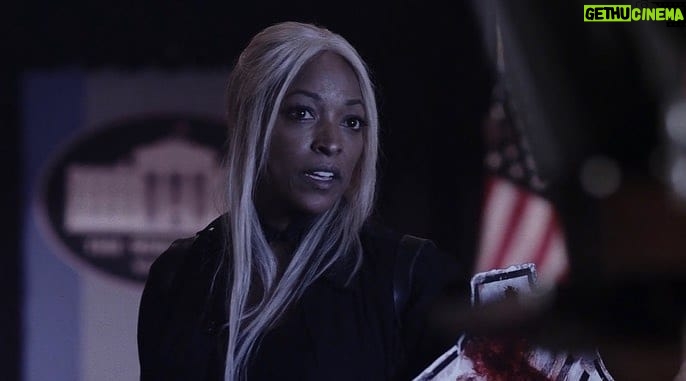 Kellita Smith - 12.1K Likes - Who misses Warren because, I do !
#teamwarren 
Slide show creds: @addyzwacker