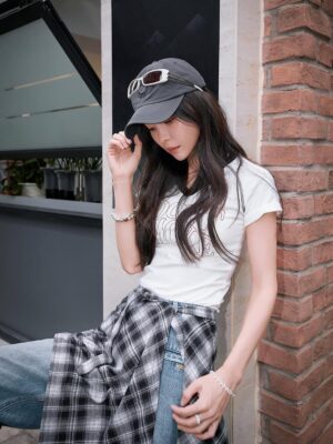 Kelly Yu Instagram - 夏天是彻底过去了