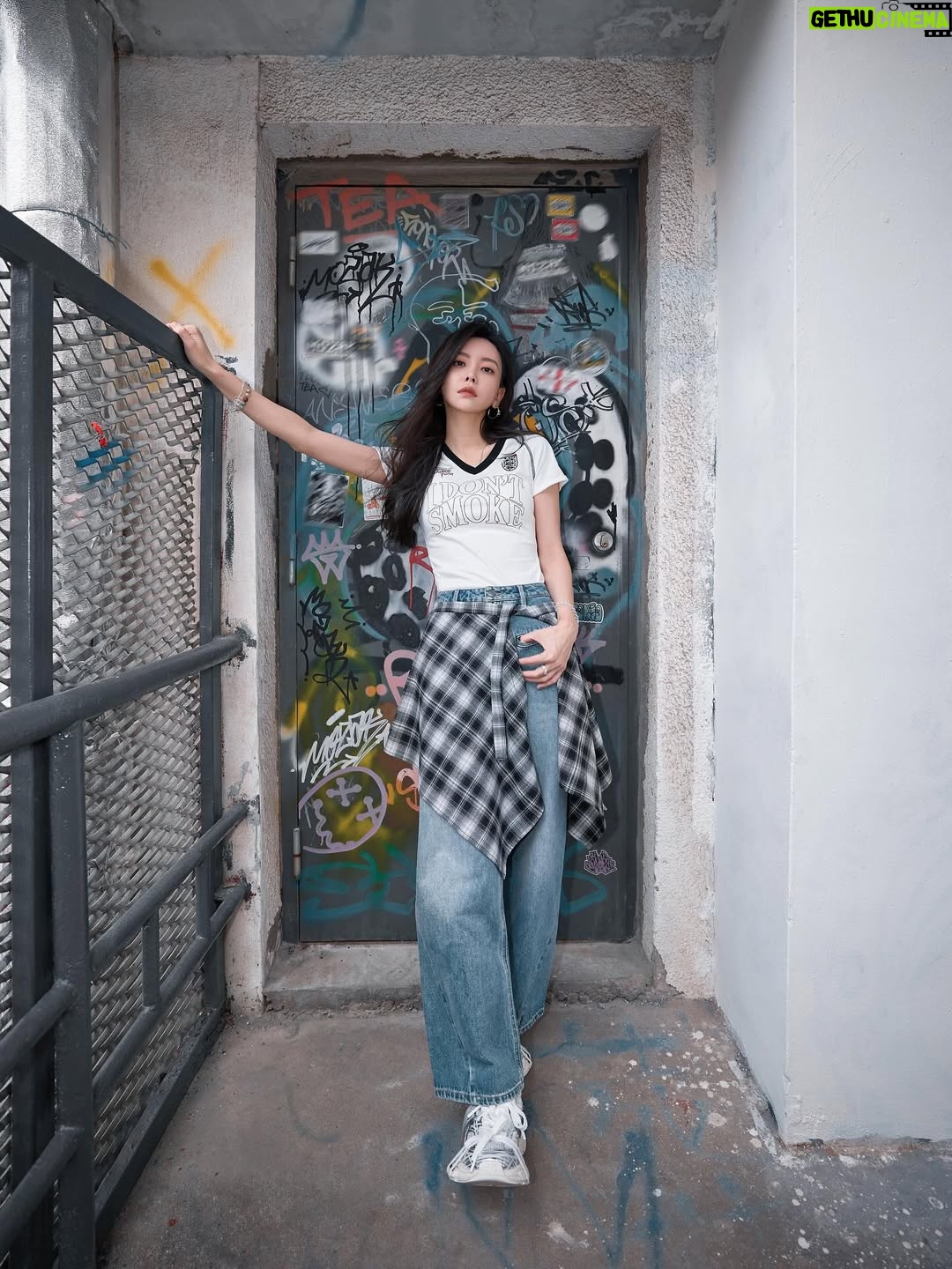 Kelly Yu - 12.4K Likes - 夏天是彻底过去了