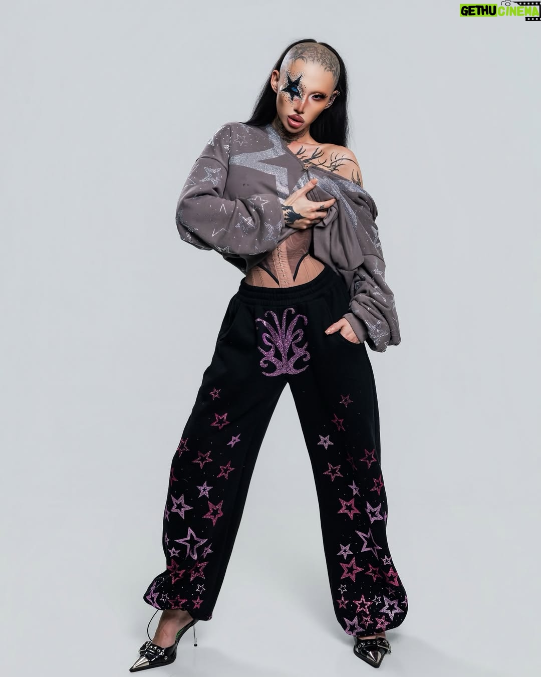 Kerri Colby - 37.7K Likes - My ultimate ✨ALLSTAR collection✨ is here! Delivering head to toe Big Winner Energy in the most glamorous and dazzling way for everyone! 💞
I have been working on this magical project with @nuwa1997_official for a little over a year and I’m so excited to finally share with you all!✨PRESALE STARTS NOW!✨
 @nuwa1997_official website or through kerricolby.com

Thank you @vampirechinese for being the best design partner

Models 💞
@pink_neinu 
@stelluhb 
@ashurgharavi 
@noahwaybabe 
@jessejamespattison 

Photography by @jordy.sng